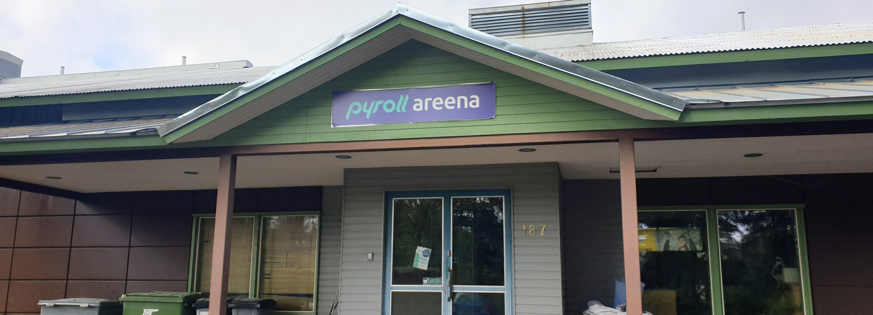 Pyroll Areena muuttuu syksyn kuluessa Pyhtää Areenaksi.