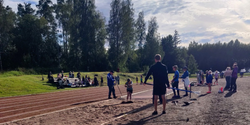 Kuva yleisurheilukilpailuista