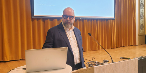 Finavian verkostoliiketoiminnan johtaja Jani Jolkkonen vakuutti valtionyhtiön olevan yhä kiinnostunut myös alueellisesta saavutettavuudesta.